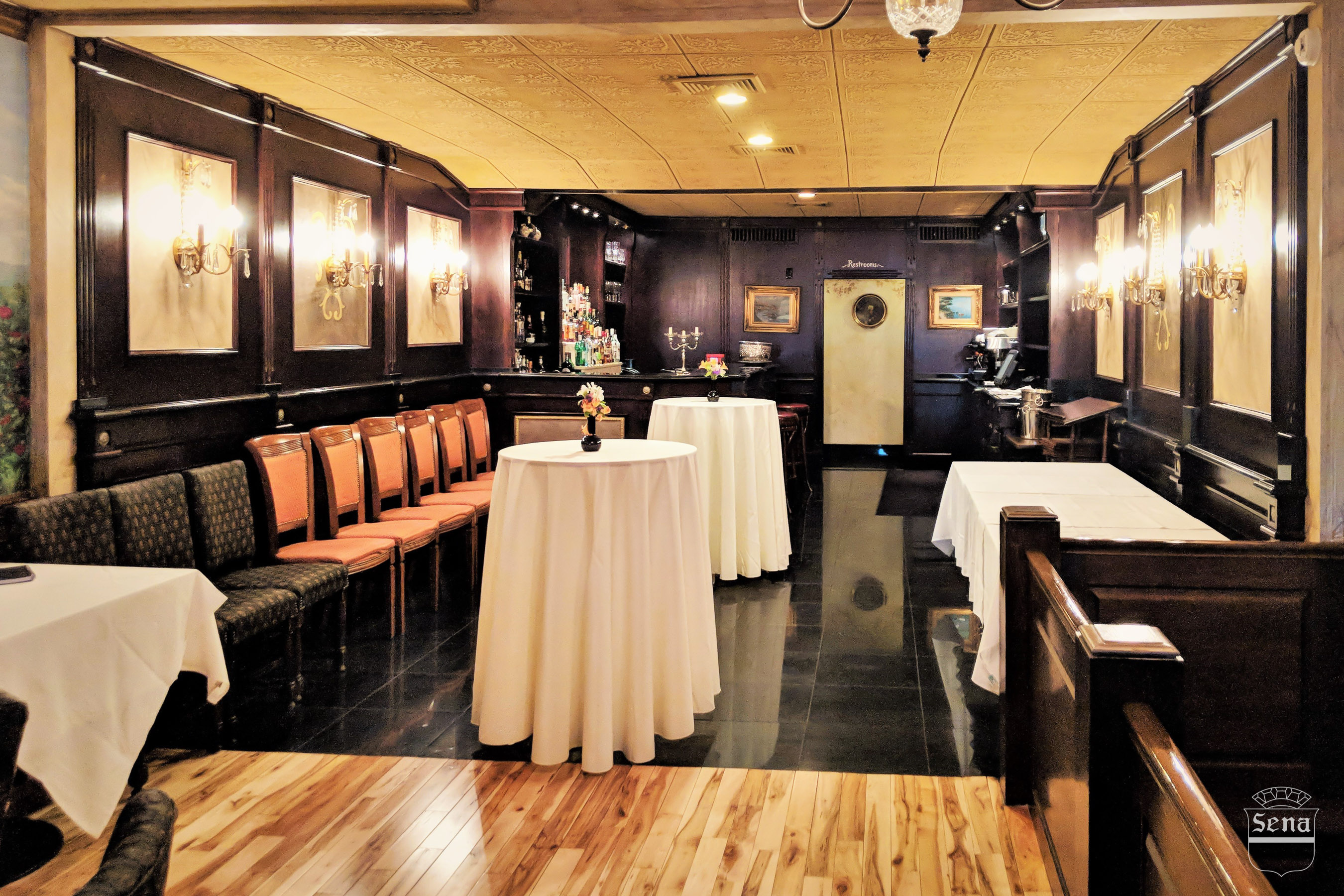 Banquet Room – Cocktail Lounge & Dance Floor